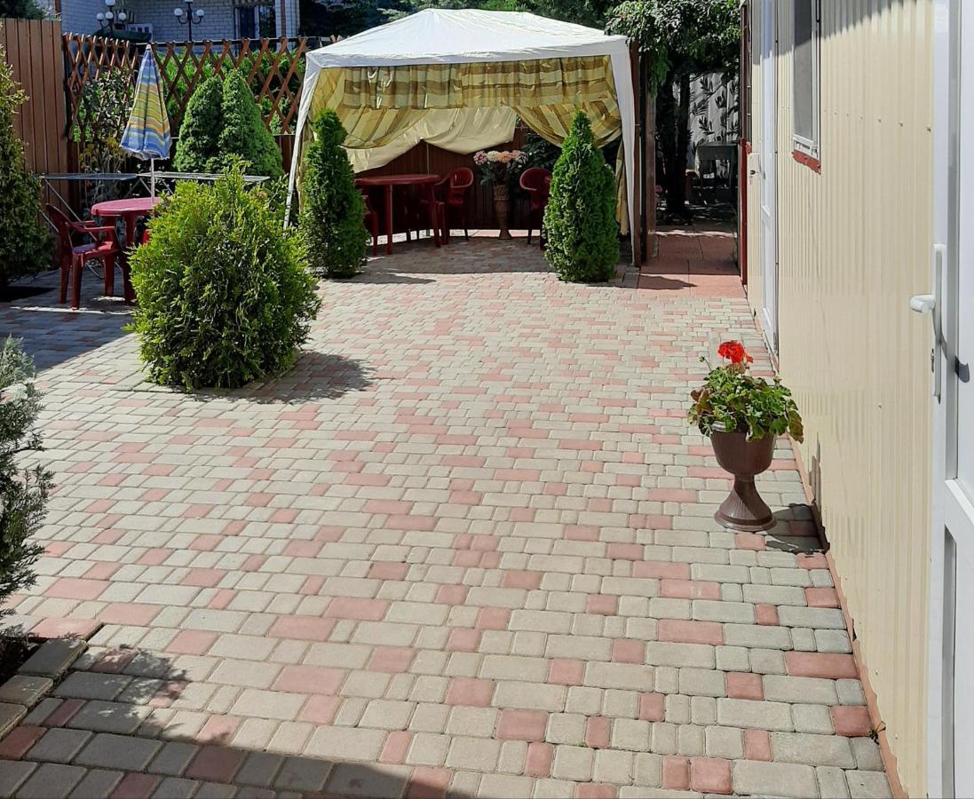 Mini Hotel Уютный Дворик Odesa Exterior foto