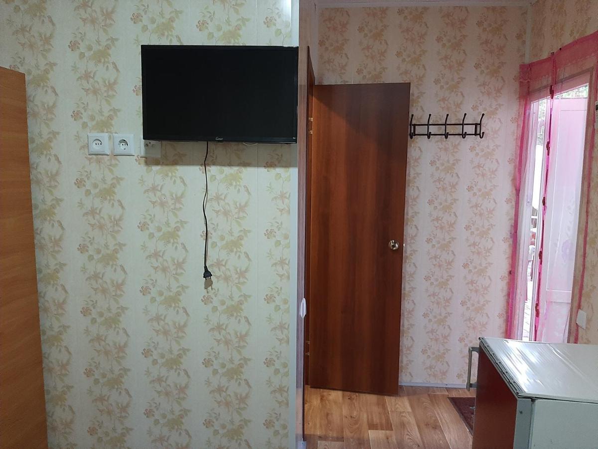 Mini Hotel Уютный Дворик Odesa Exterior foto